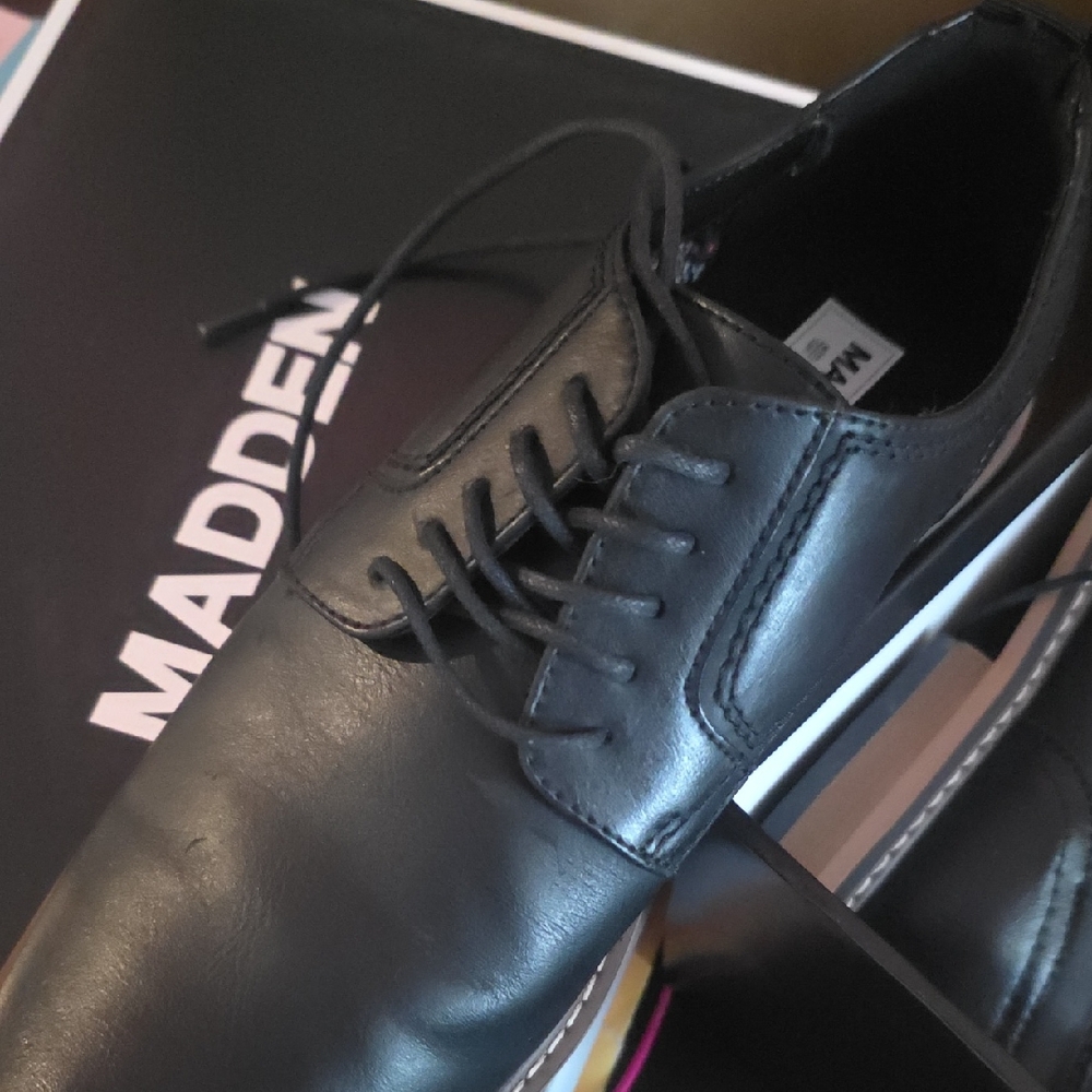 Steve Madden Black Leather Derby Lace-Up Shoes
